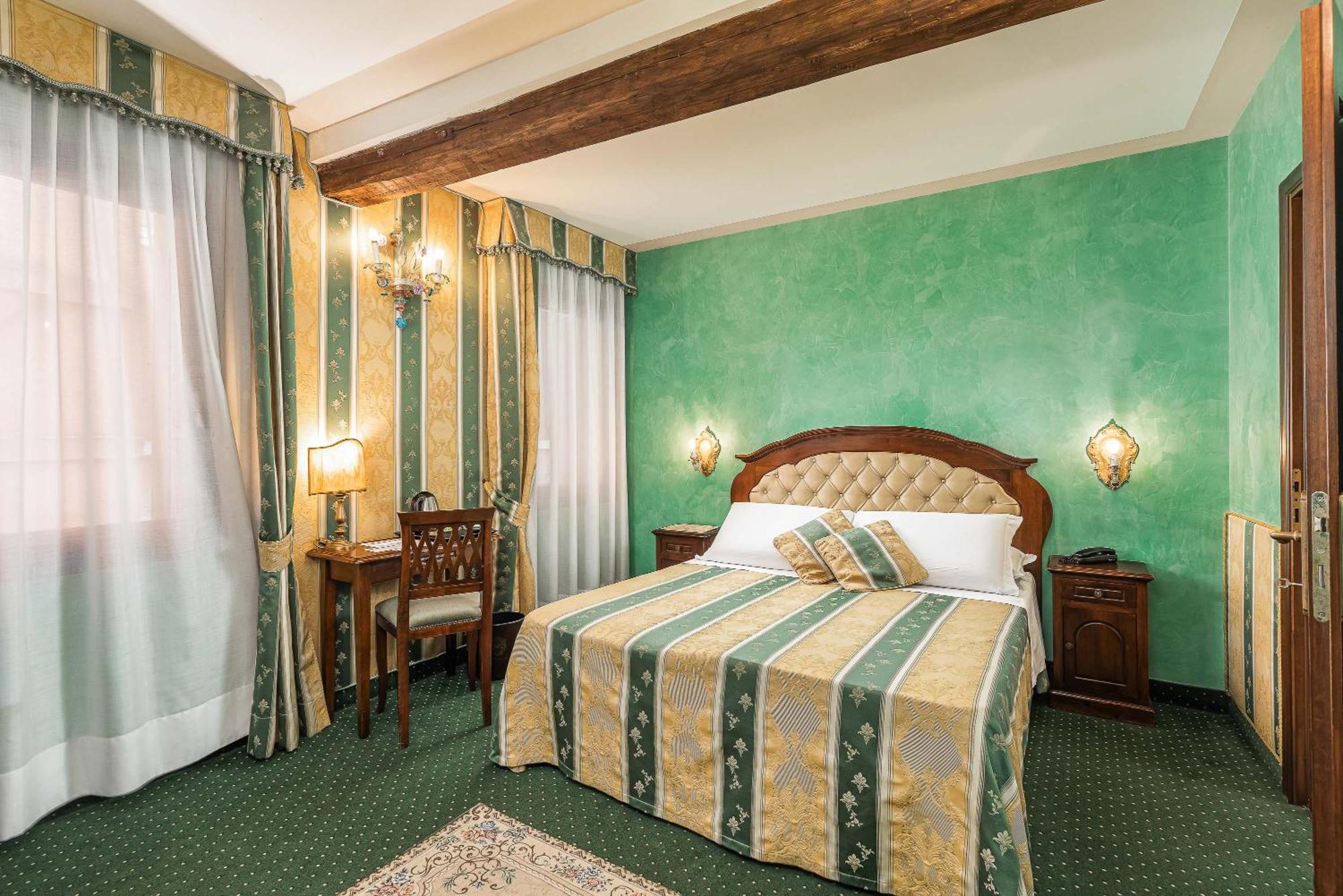 Hotel Marconi Венеция Екстериор снимка