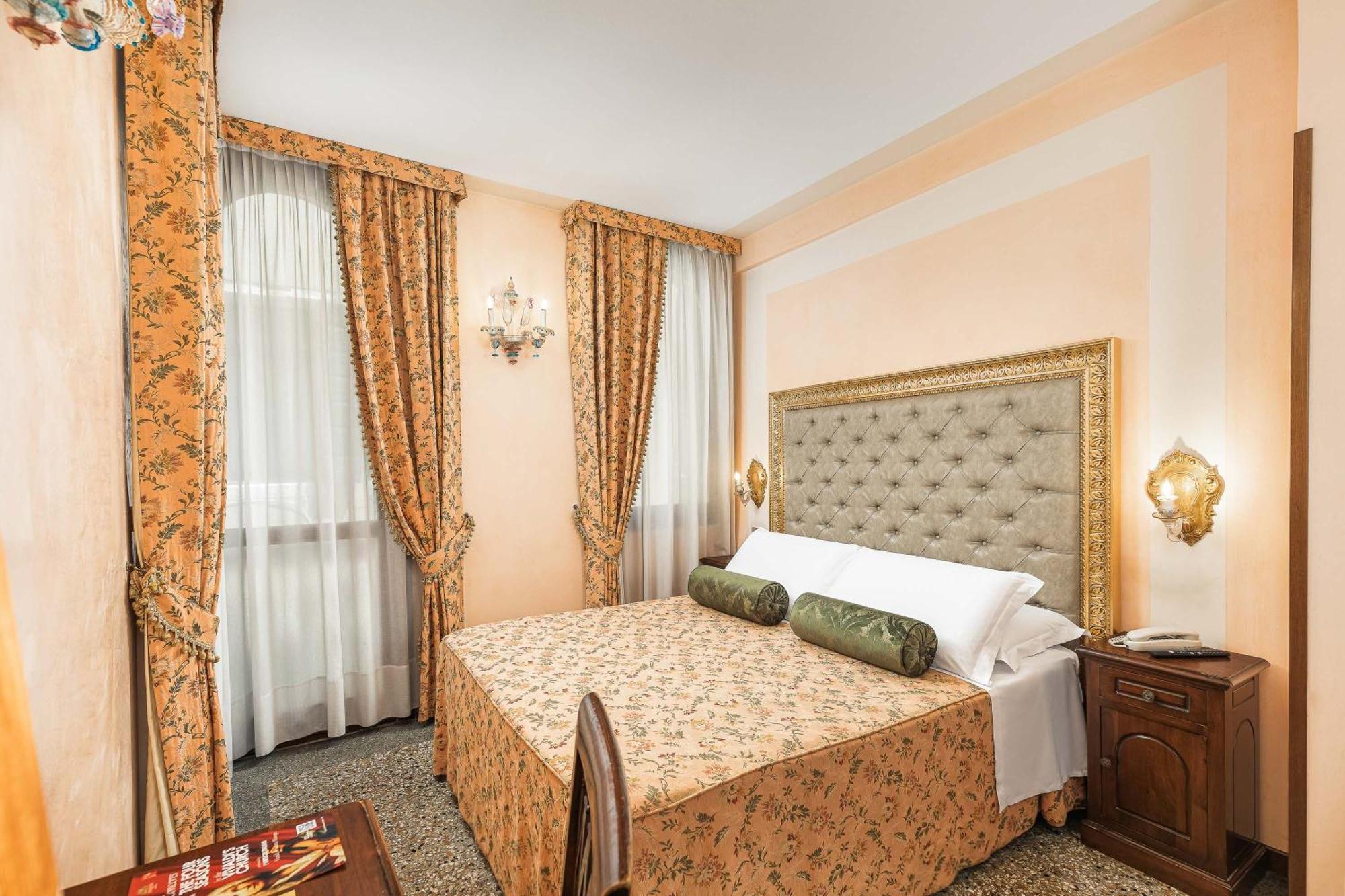 Hotel Marconi Венеция Екстериор снимка