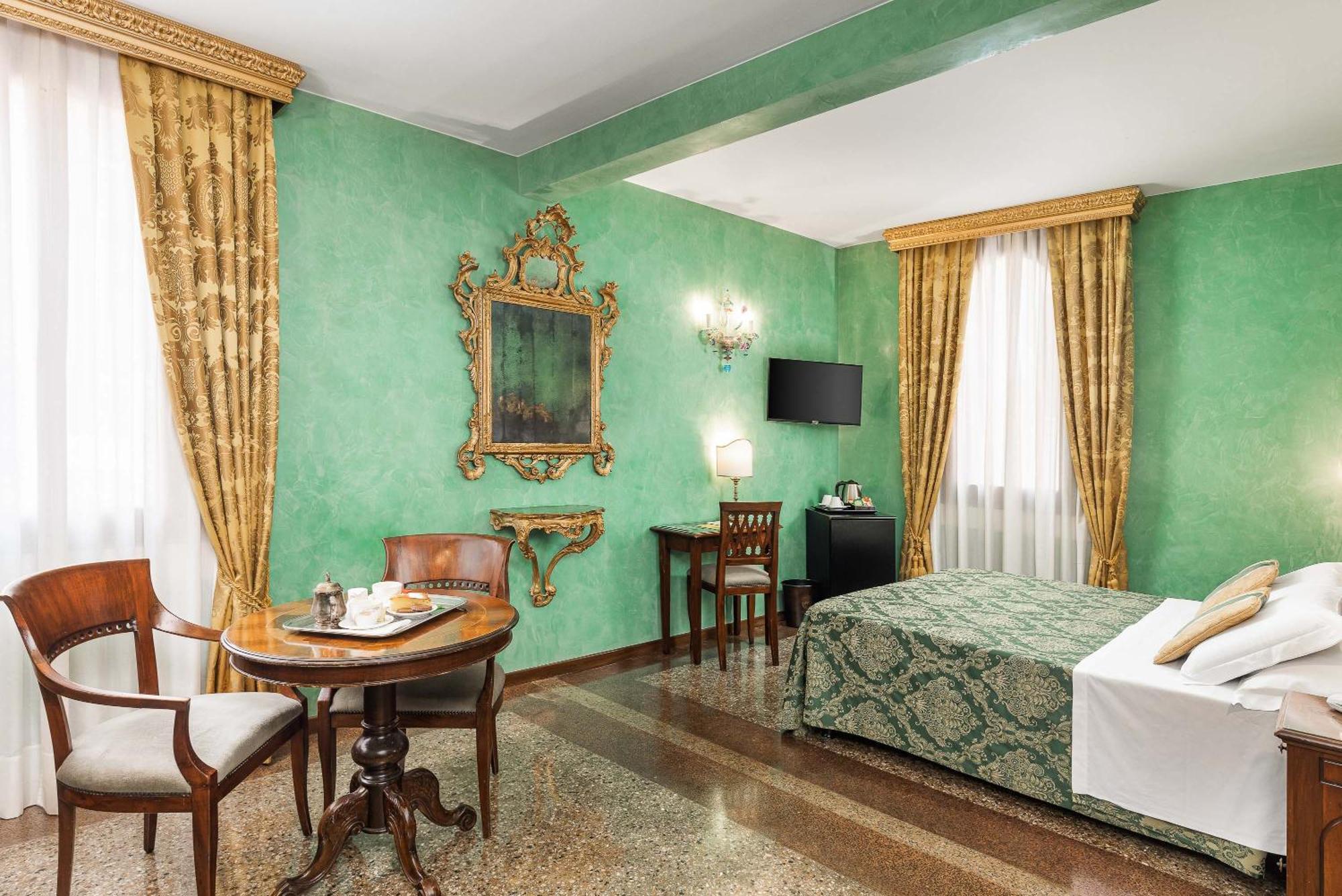 Hotel Marconi Венеция Екстериор снимка