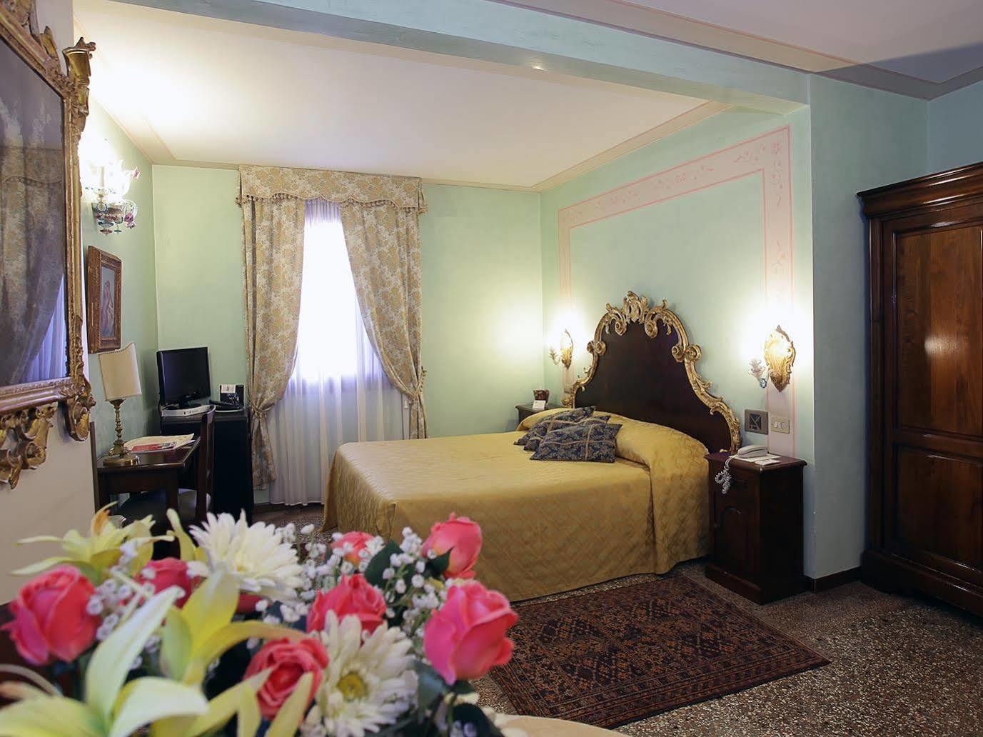 Hotel Marconi Венеция Екстериор снимка