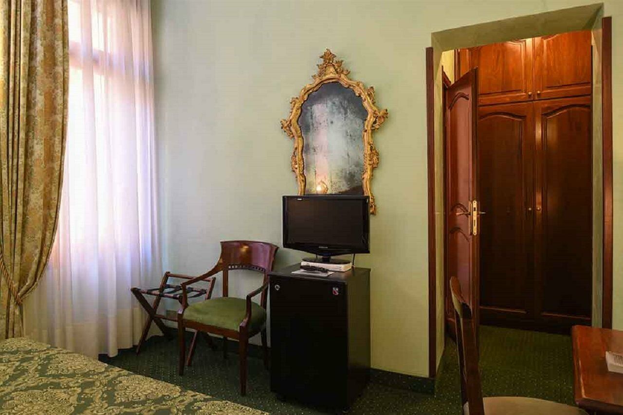 Hotel Marconi Венеция Екстериор снимка