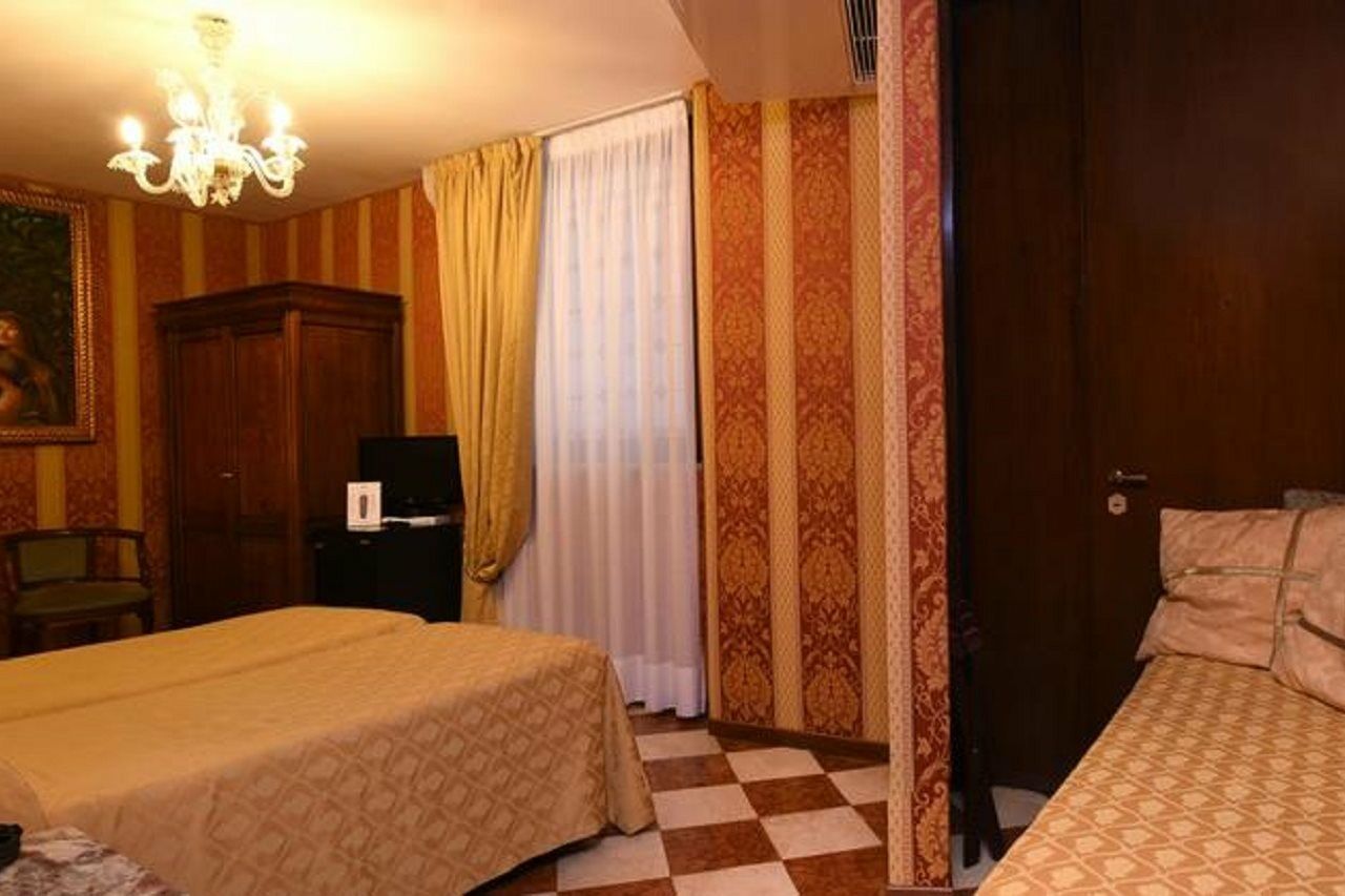 Hotel Marconi Венеция Екстериор снимка