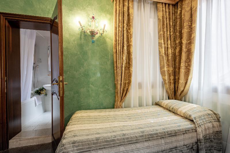 Hotel Marconi Венеция Екстериор снимка